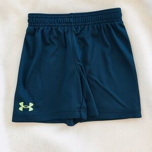 Under armour 2T shorts in black